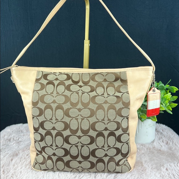 Coach Handbags - Coach Legacy Weekend Signature Shoulder Bag – Style 23702 – Excellent Condition